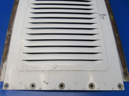 Piper Seneca II Top Center Cowl P/N 37207-101, 67995-002 (0818-254)