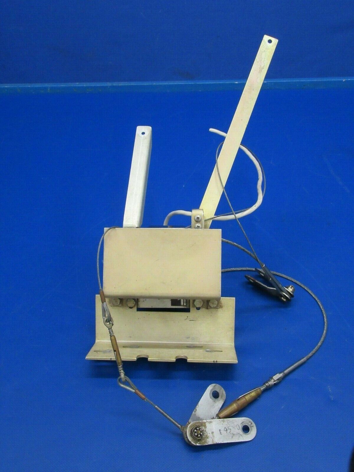 Bellanca 17-30A Super Viking EDO-AIRE Trim Servo 1C363-1-233R (0919-45)