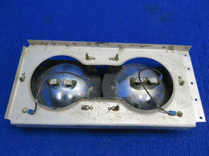 Cessna 210 Dual Landing Light Assy w Bulbs (0322-480)