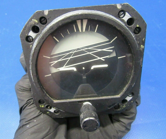 ARC G-519B-1 Attitude Gyro 8* Tilt Panel 37570-0002, 300-2CF (1019-58)