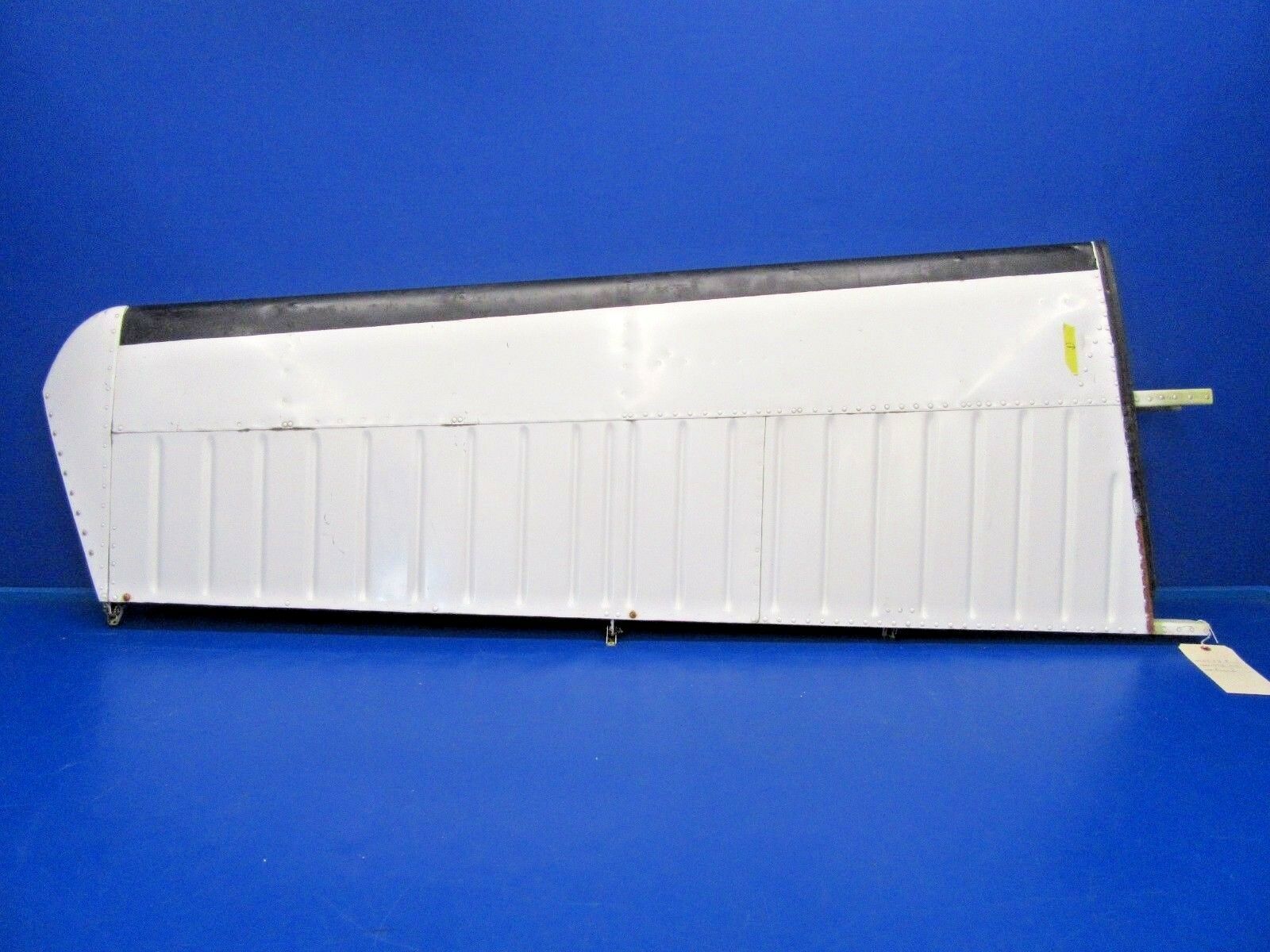 Beech A-36 Horizontal Stabilizer RH P/N 33-620000-612 (0918-334)