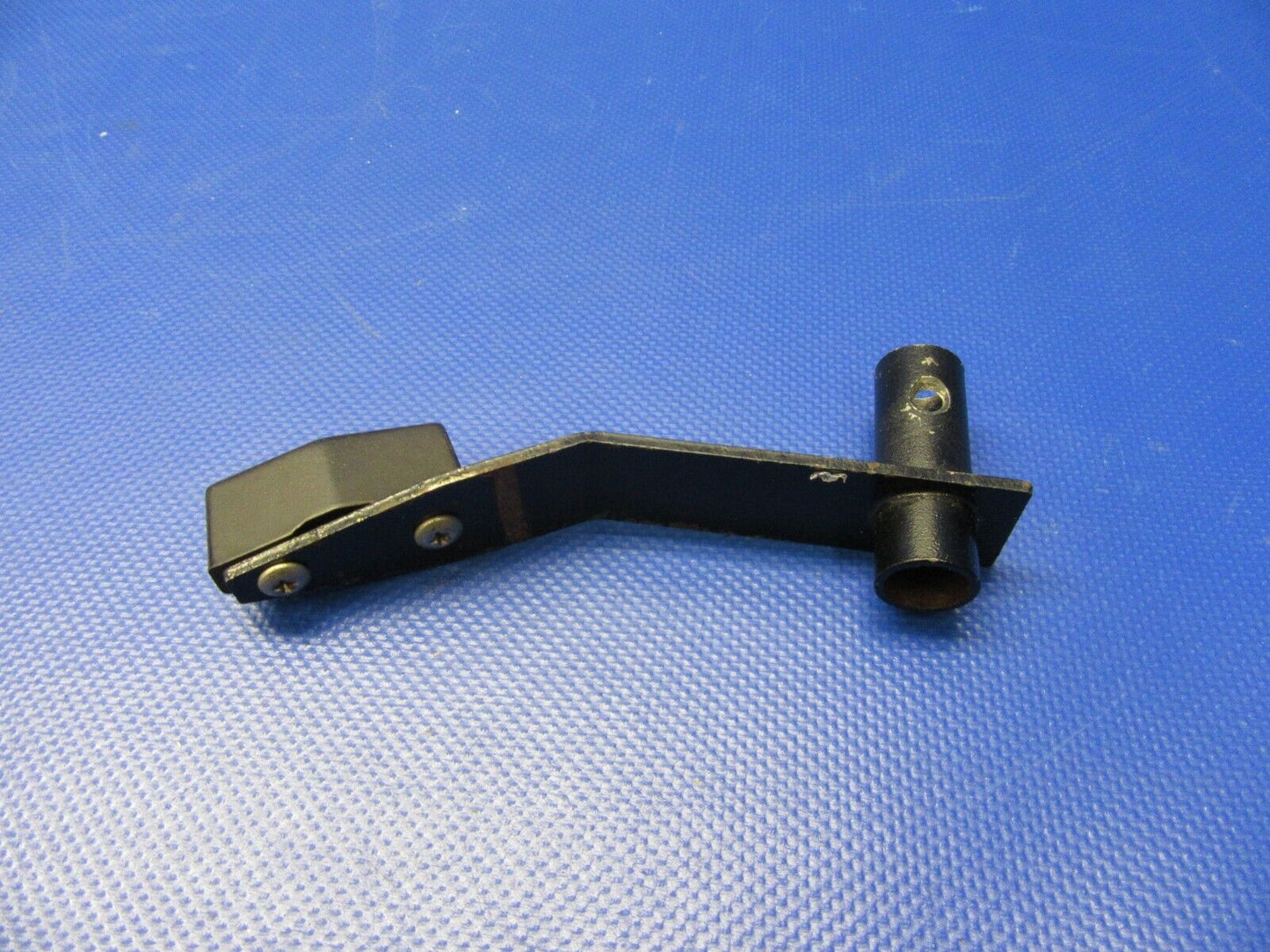 Piper PA-28-235 Fuel Selector Lever w/ Knob P/N 65401-00, 65401-000 (0521-426)