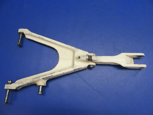 Cessna Cardinal 177RG Nose Gear Drag Link Assembly P/N 2043007-1 (0621-470)