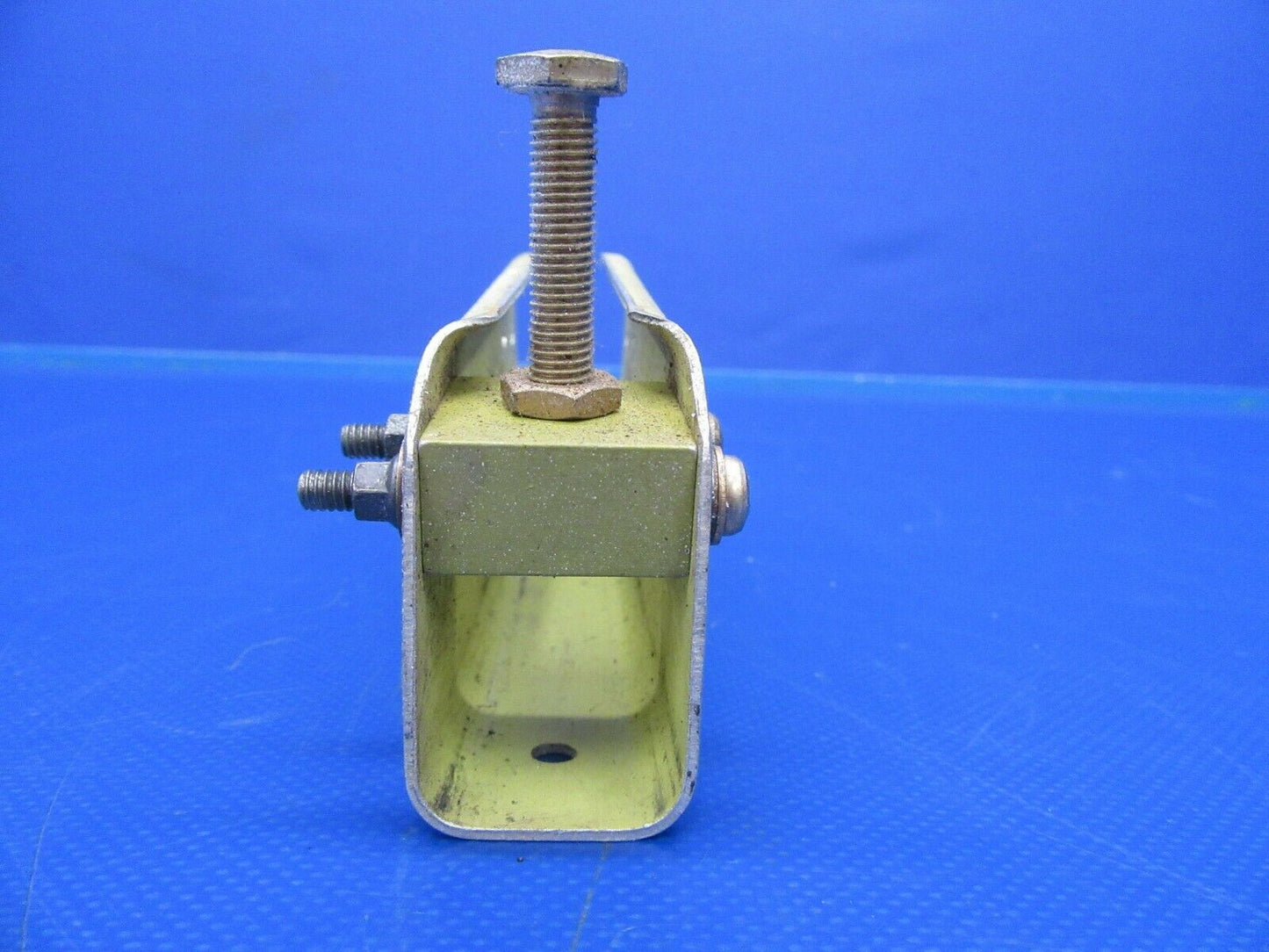 Beech Bonanza A36 Bracket Fuselage AFT P/N 002-440025-7 (0719-01)