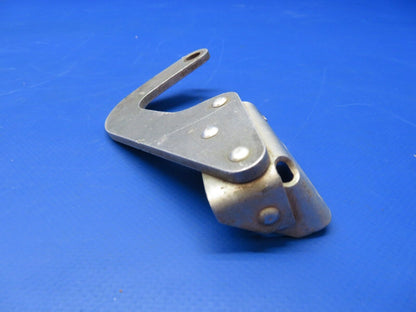 Cessna 210 / 210A RH Nose Gear Door Arm & Angle Assy P/N 1213252-1 (1122-432)