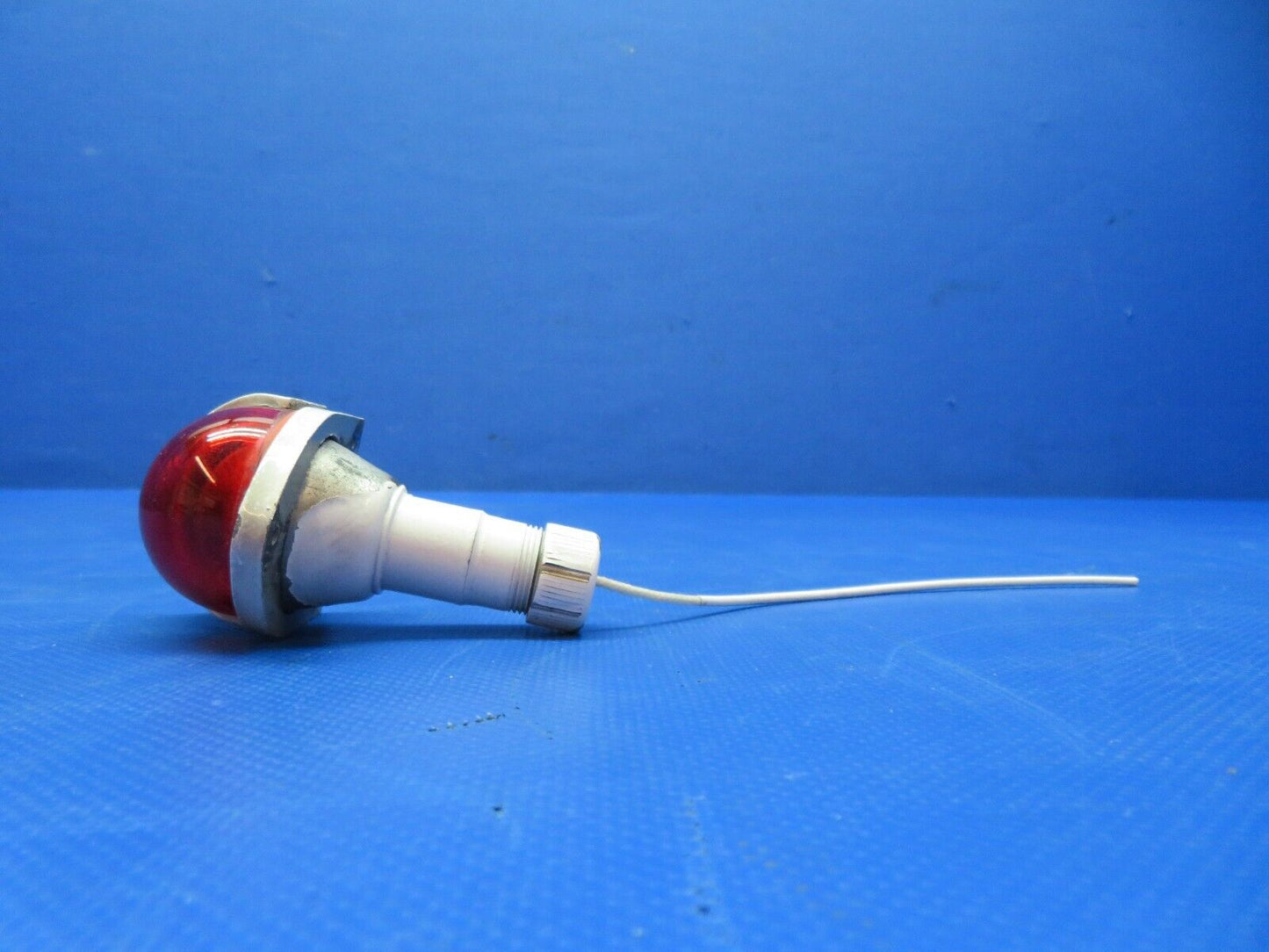 Cessna 401 / 401A Nav Light Assy LH & RH P/N 0823200-1 TESTED (0124-210)