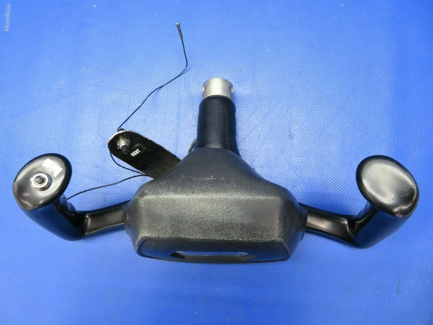 Cessna Cardinal 177RG Control Wheel w/ Push to Talk Switch 1767078-3 (0621-814)