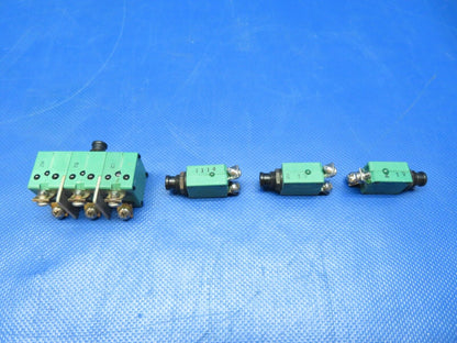 Klixon 25 amp & 2.5 amp Circuit Breaker P/N 9TC-25 LOT OF 4 (0224-195)