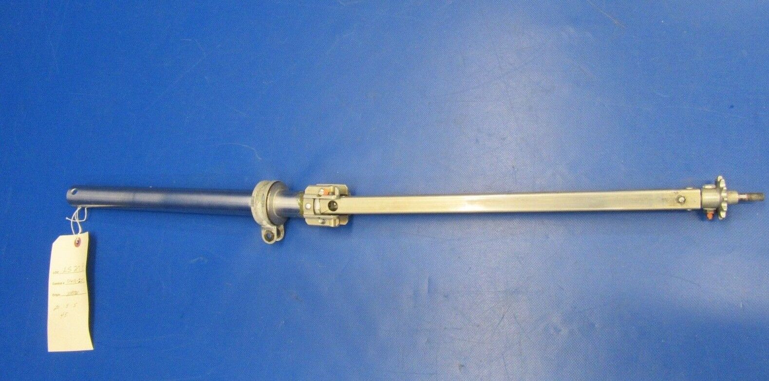 Cessna 210 E Tube & Bearing Aileron & Elevator Control P/N 1260423-1 (0618-107)