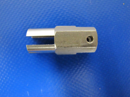 Beech Turnbuckle P/N 476483-0000 NOS (0317-136)