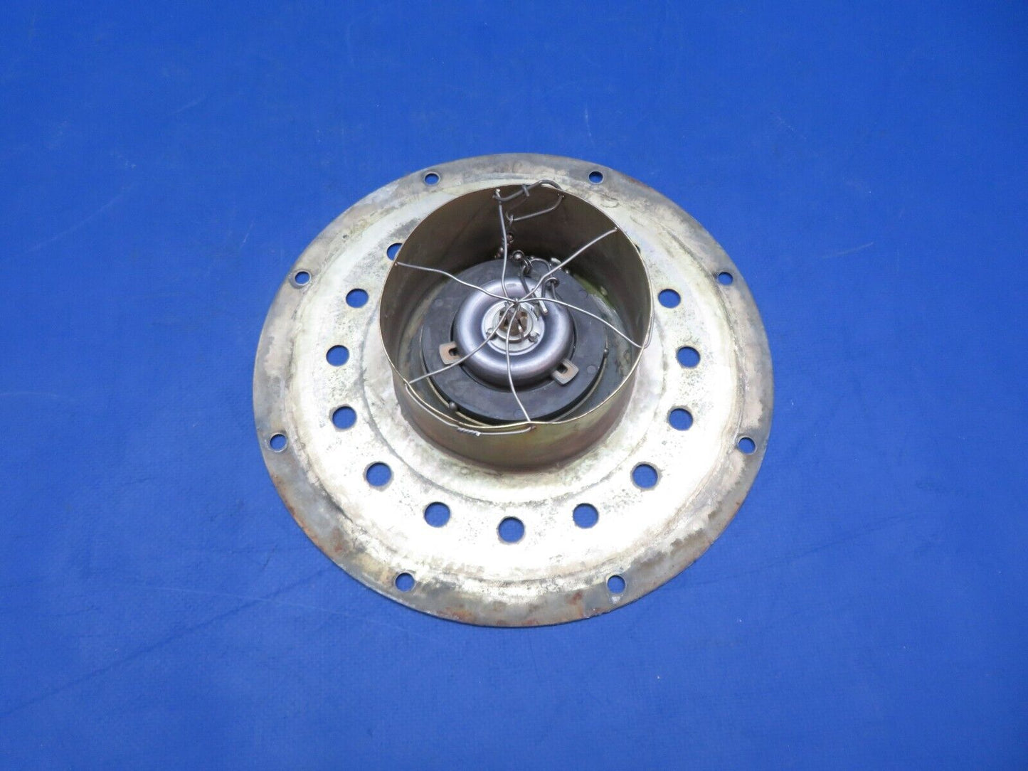 Cessna 310 / 310Q Shaw Aero Fuel Cap & Adapter RH OTBD P/N 516-001 (0923-336)