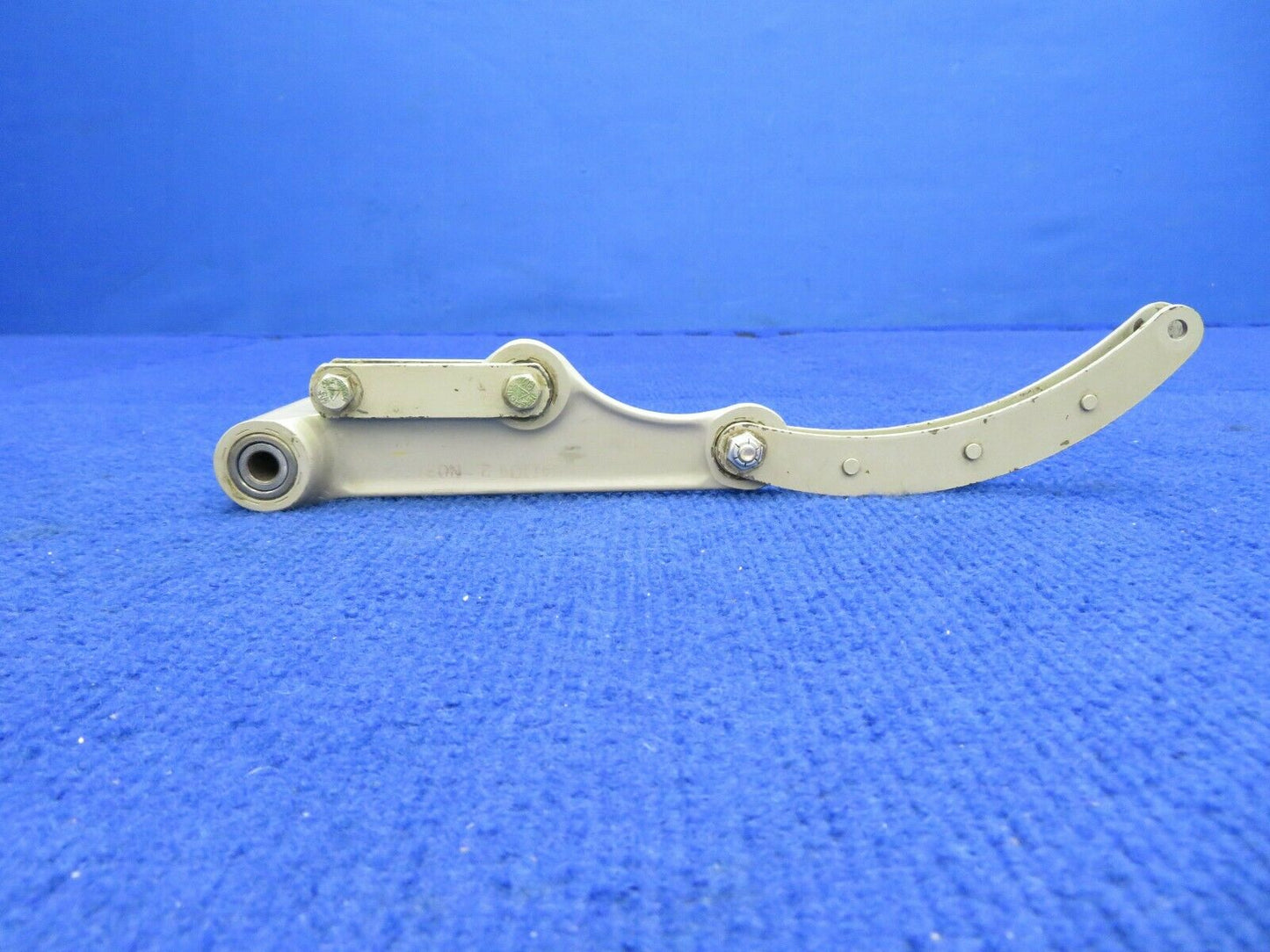 Cessna 310 / 310R Rocker Arm Bellcrank RH w/ Link P/N 0841104-4 (0422-370)