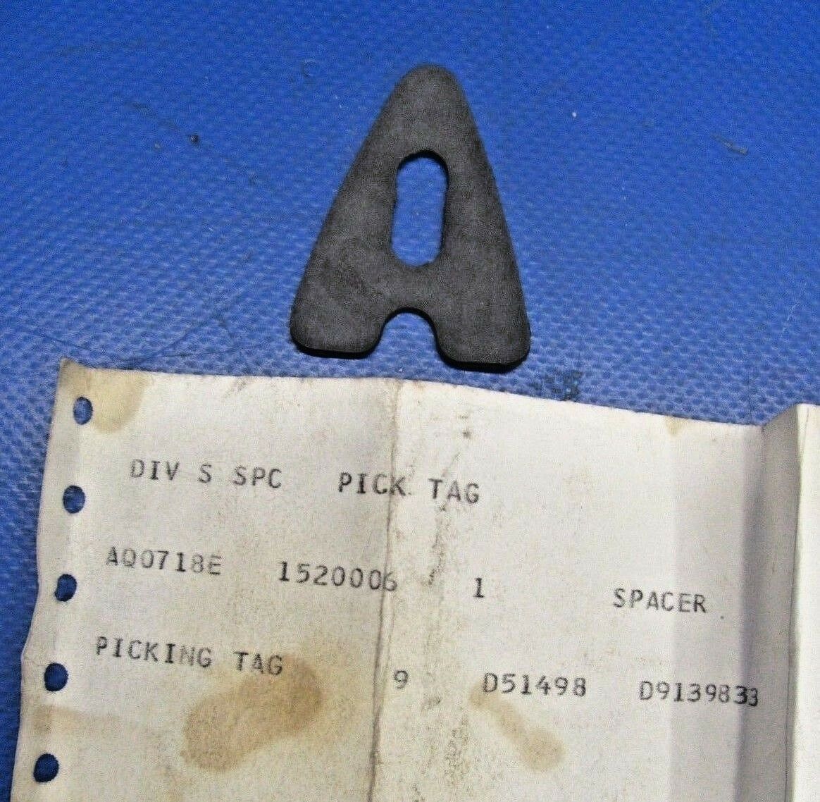 Cessna Spacer Strobe Light P/N 1520006-1 NOS (1218-246)