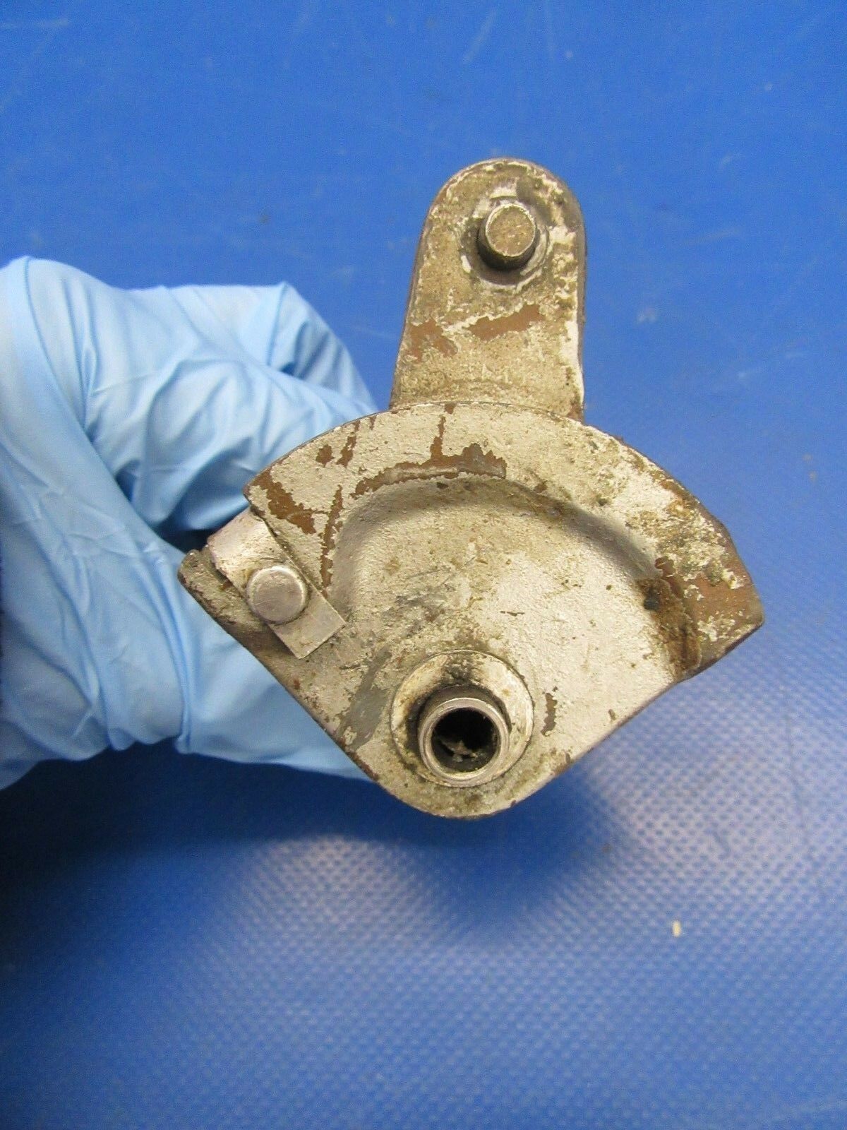 1956 Cessna 310 Torsional Actuator Cabin Step P/N 0811595-1 (1118-132)