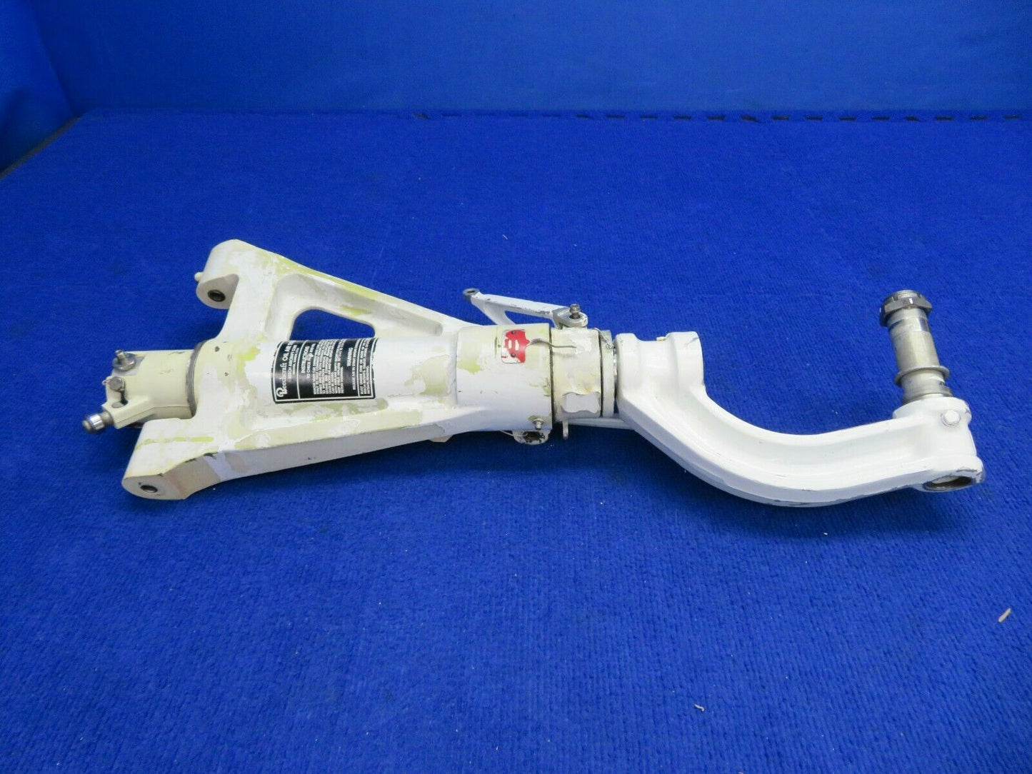 Beech 58 Baron Nose Gear P/N 96-820000-5 (0422-355)
