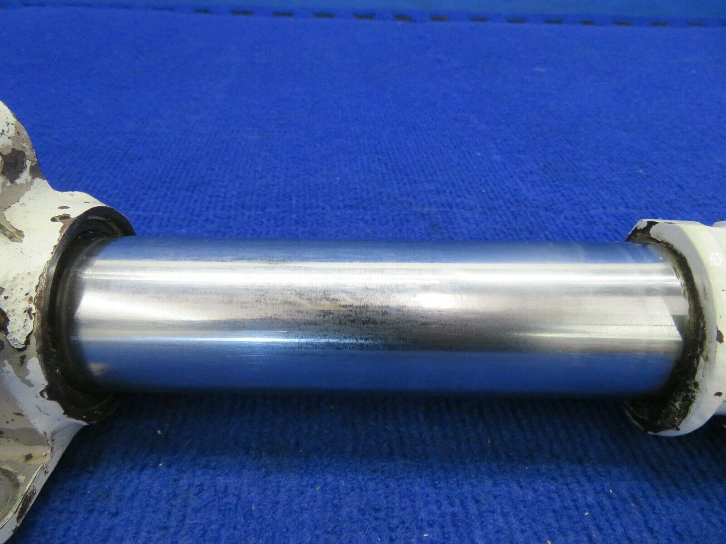 1956 Cessna 310 Main Landing Gear LH P/N 0841000-97 (0422-77)
