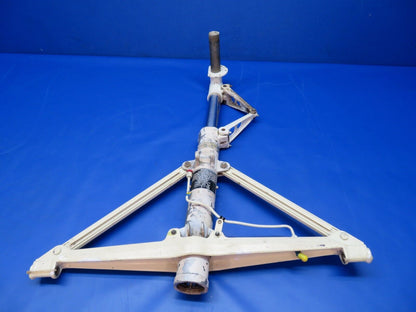 Beech RH Main Gear Strut / Truss Assy P/N 35-815247-3 (0922-481)