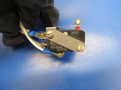 Piper Seneca II Indicator Warn Gear Unsafe, Stall Warn, Klixon 7-1/2 (1119-09)