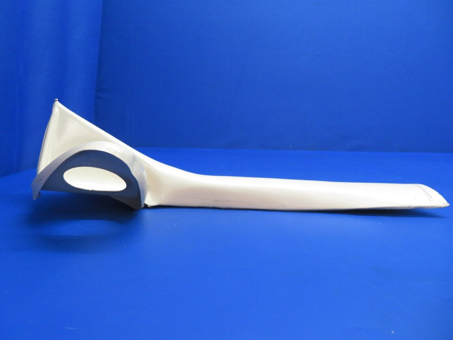 Cessna 172 / 172E Cabin Doorpost Shield Assy RH P/N 0711133-18 (0223-688)