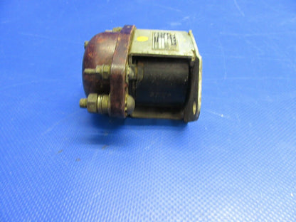 Allen Bradley Motor Starter Relay 24V P/N X89309 (0821-617)