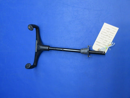 Cessna 172 / 172I Control Wheel / Yoke w/ Support P/N 0513239-5 (0923-889)
