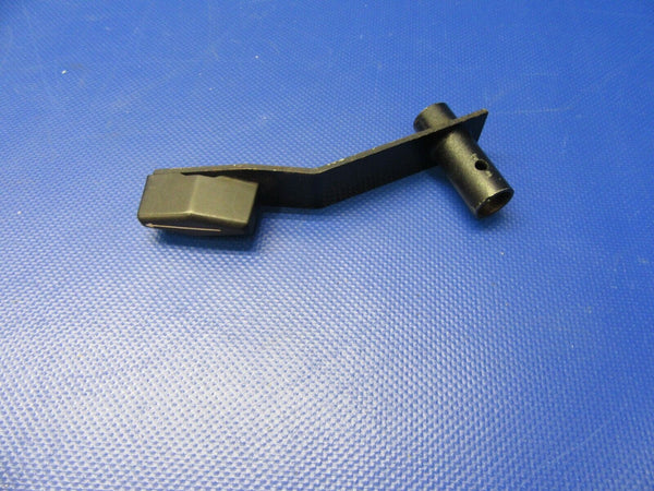 Piper PA-28-235 Fuel Selector Lever w/ Knob P/N 65401-00, 65401-000 (0521-426)