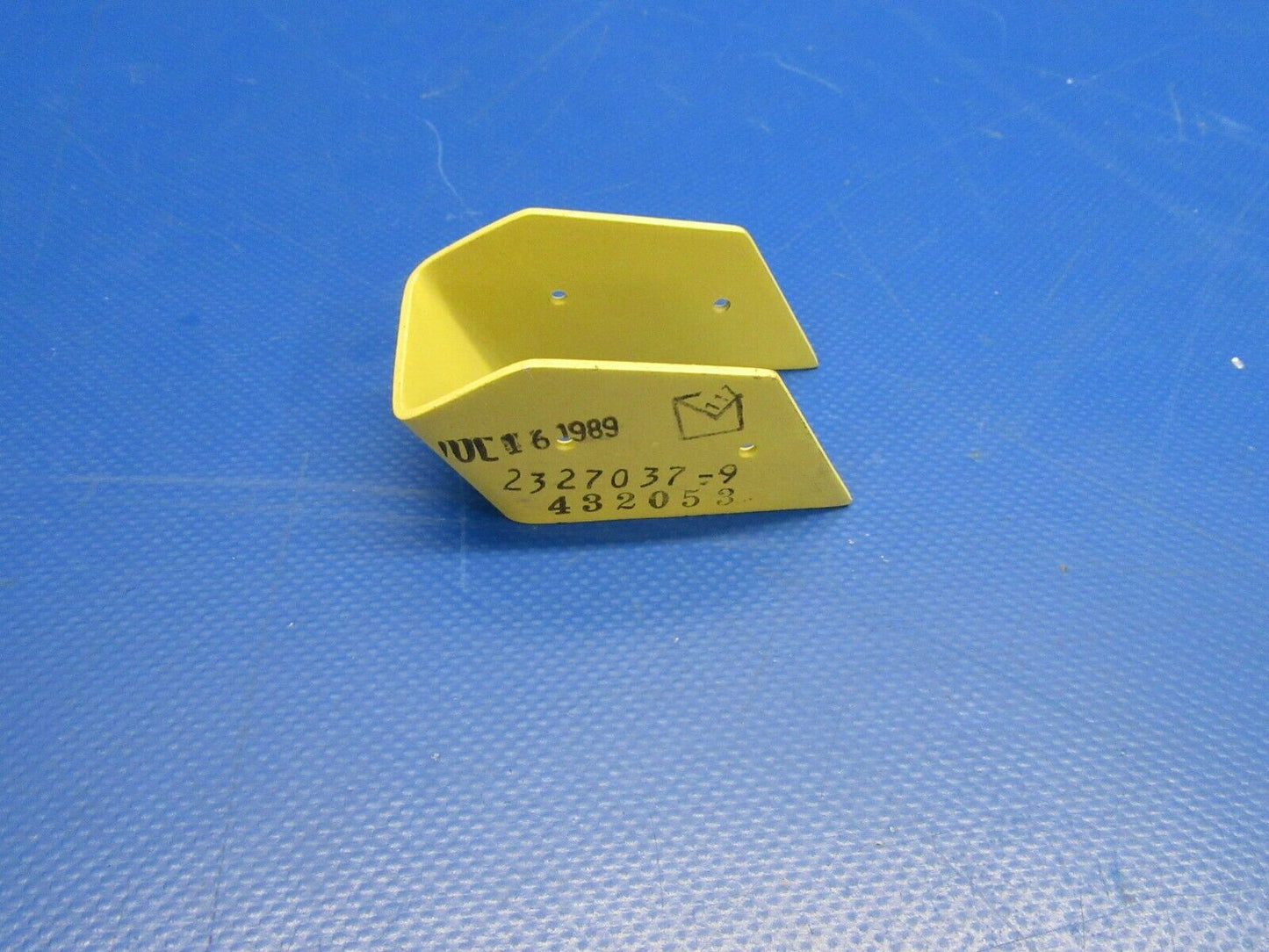 Bombardier Lear Striker P/N 2327037-9 NOS (0419-331)