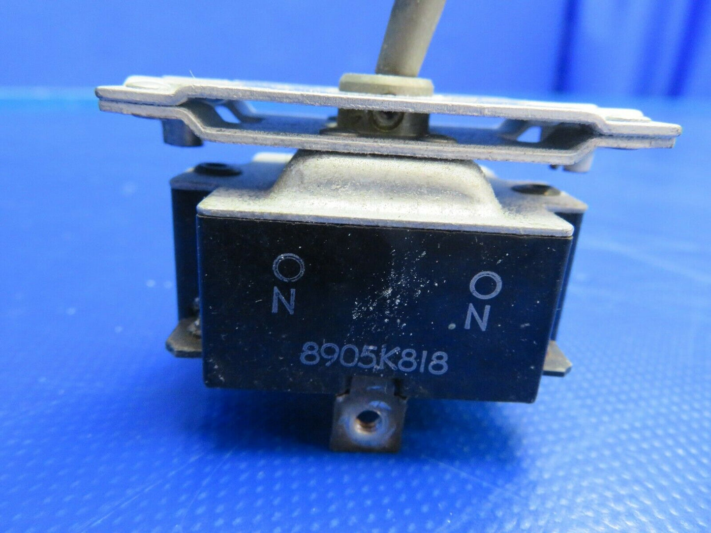 Beech G35 Bonanza Toggle Switches LOT OF 6 P/N 8731K3 (0620-361)