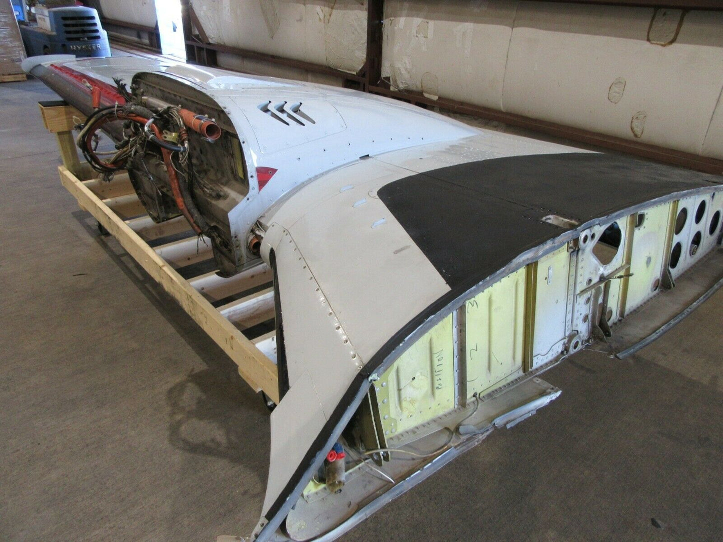 Beech Baron 58P RH Wing Assembly P/N 102-10010-602 (0620-214)