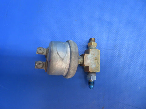 Cessna 172 / 172E Oil Pressure Switch Assy P/N S1711-1 (0223-666)