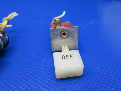 Piper PA-32R-300 Lance Annunciator & Press to Test Lights 1 LOT (0121-306)
