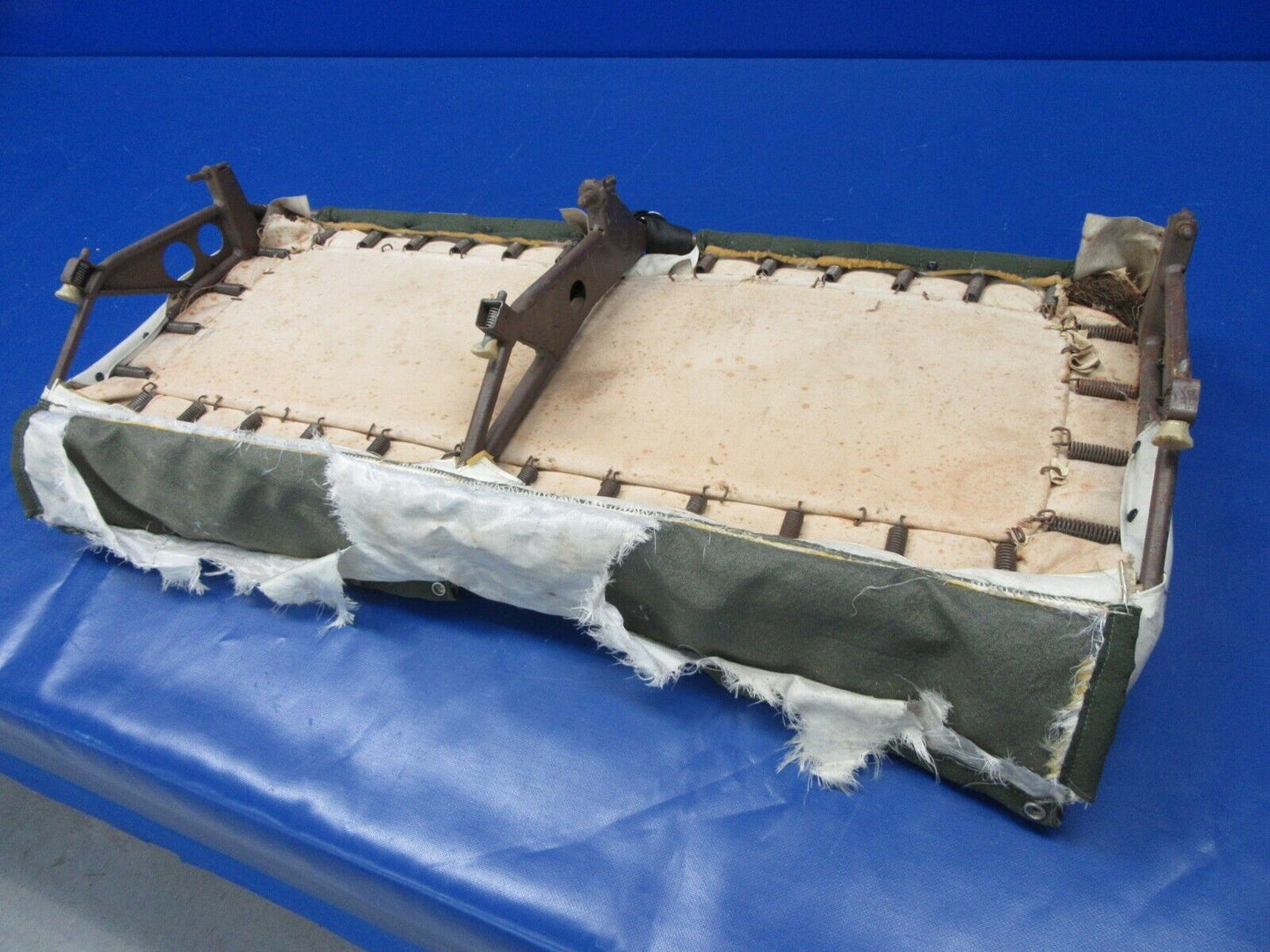 Beech C-35 Bonanza Rear Seat Assy P/N 35-534262, 35-534261 (1023-854)