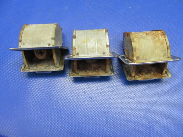 Beech Baron 95-B55 Ash Tray P/N 2A20580 LOT OF 3 (1121-356)