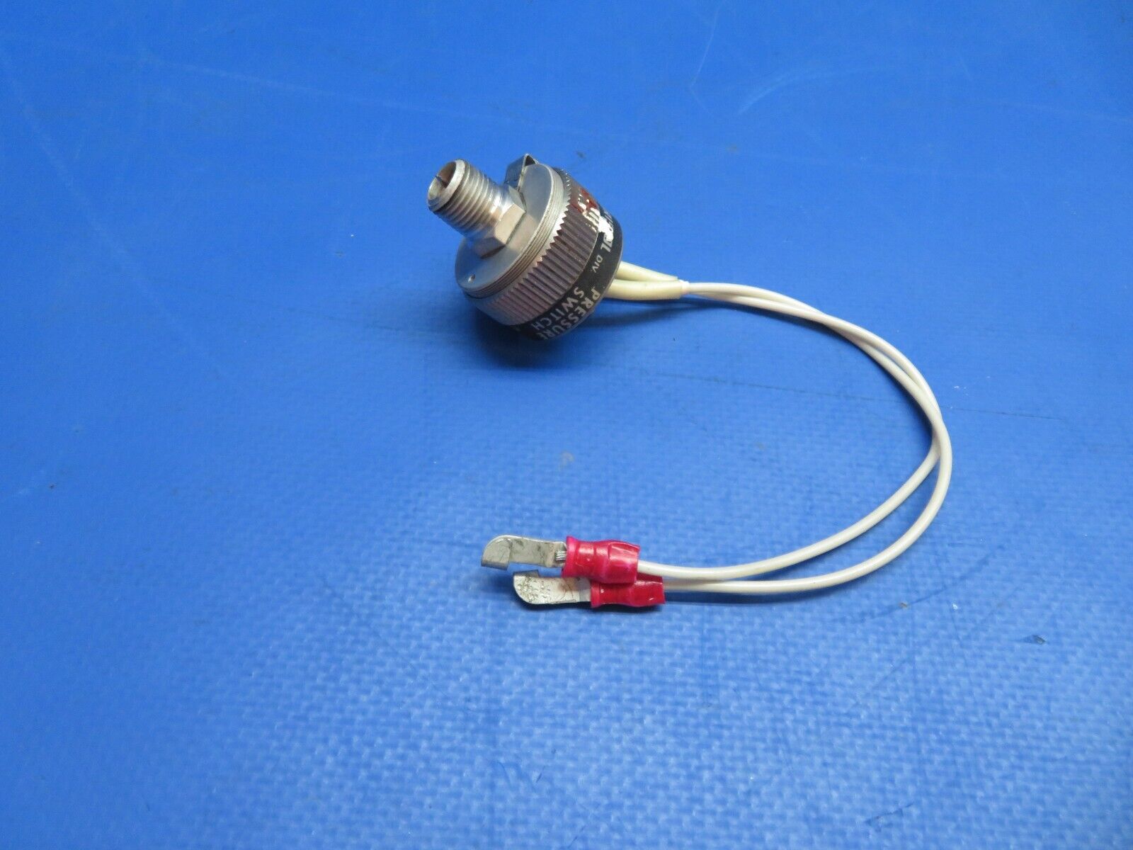 Piper Aerostar 602P Acco Bristol Pressure Switch P/N 506300-32-3 (0423-312)