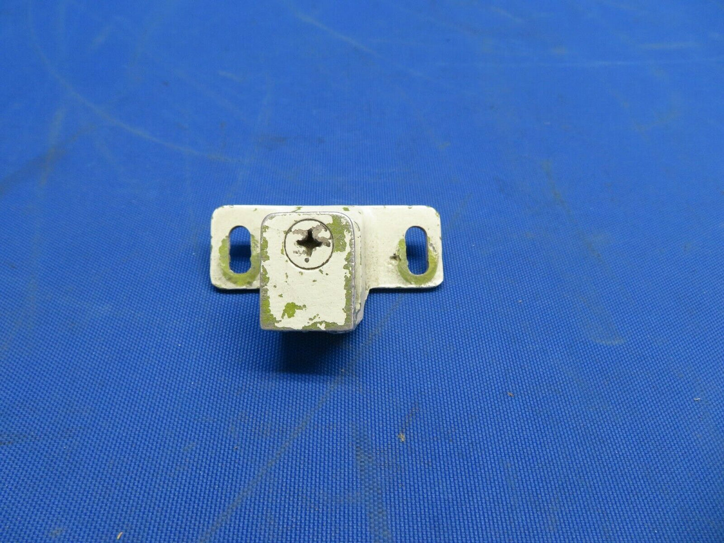 Rockwell Commander 112A Support Cabin Door LWR Latch LH P/N 43716-1 (1020-337)