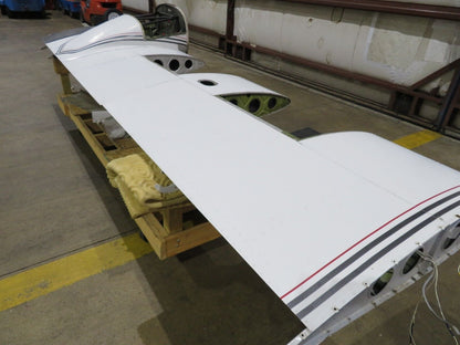 1978 Piper PA-34-200T Seneca RH Wing P/N 37093-04 (0423-103)