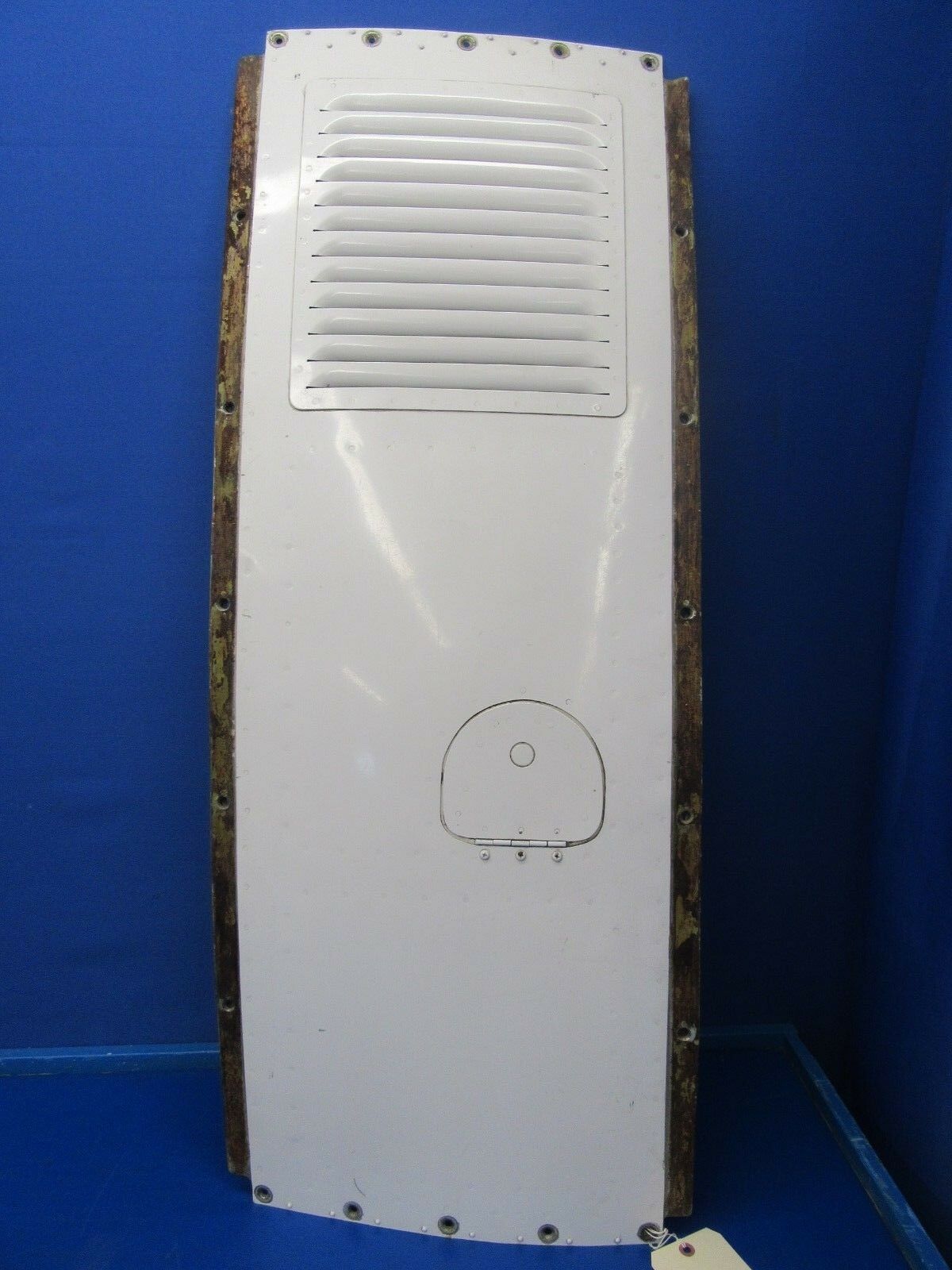 Piper Seneca II Top Center Cowl P/N 37207-101, 67995-002 (0818-256)
