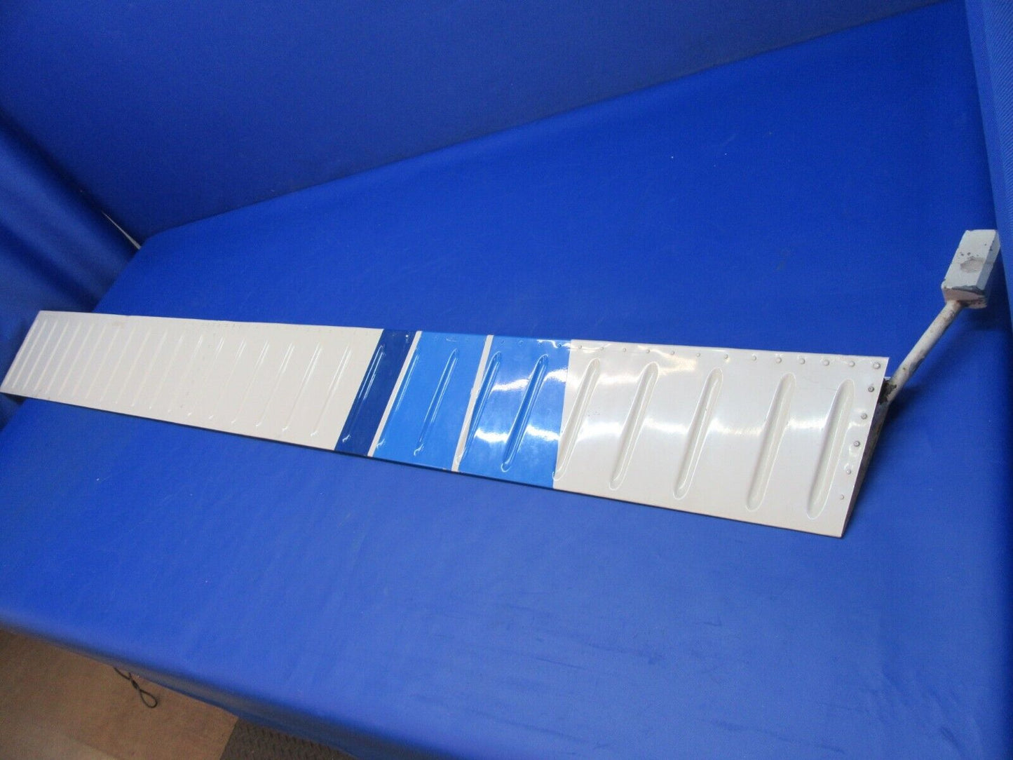 Piper PA-28 LH Aileron P/N 35640-24 (0223-212)