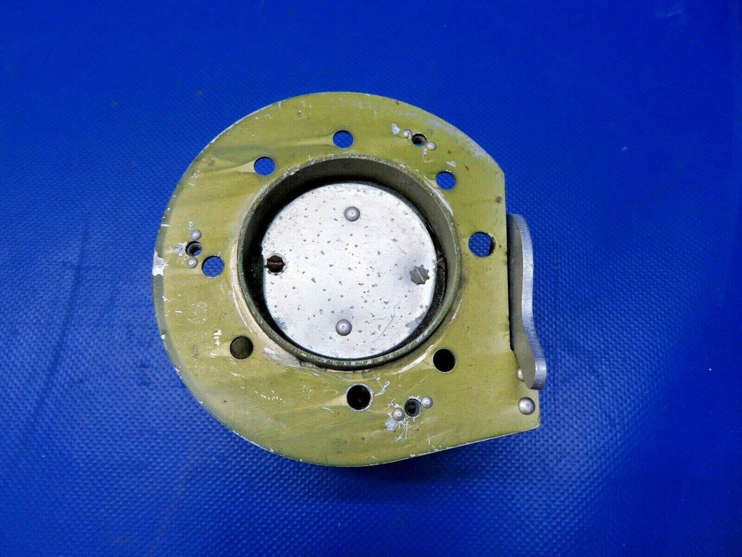 Piper PA-32RT-300 Lance Vent FWD LH P/N 68416-00, 68416-000 (0521-742)