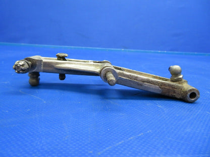 Beech Baron 95-B55 Link Assy Nose Gear P/N 35-825173-2, 35-825035-2 (0620-574)