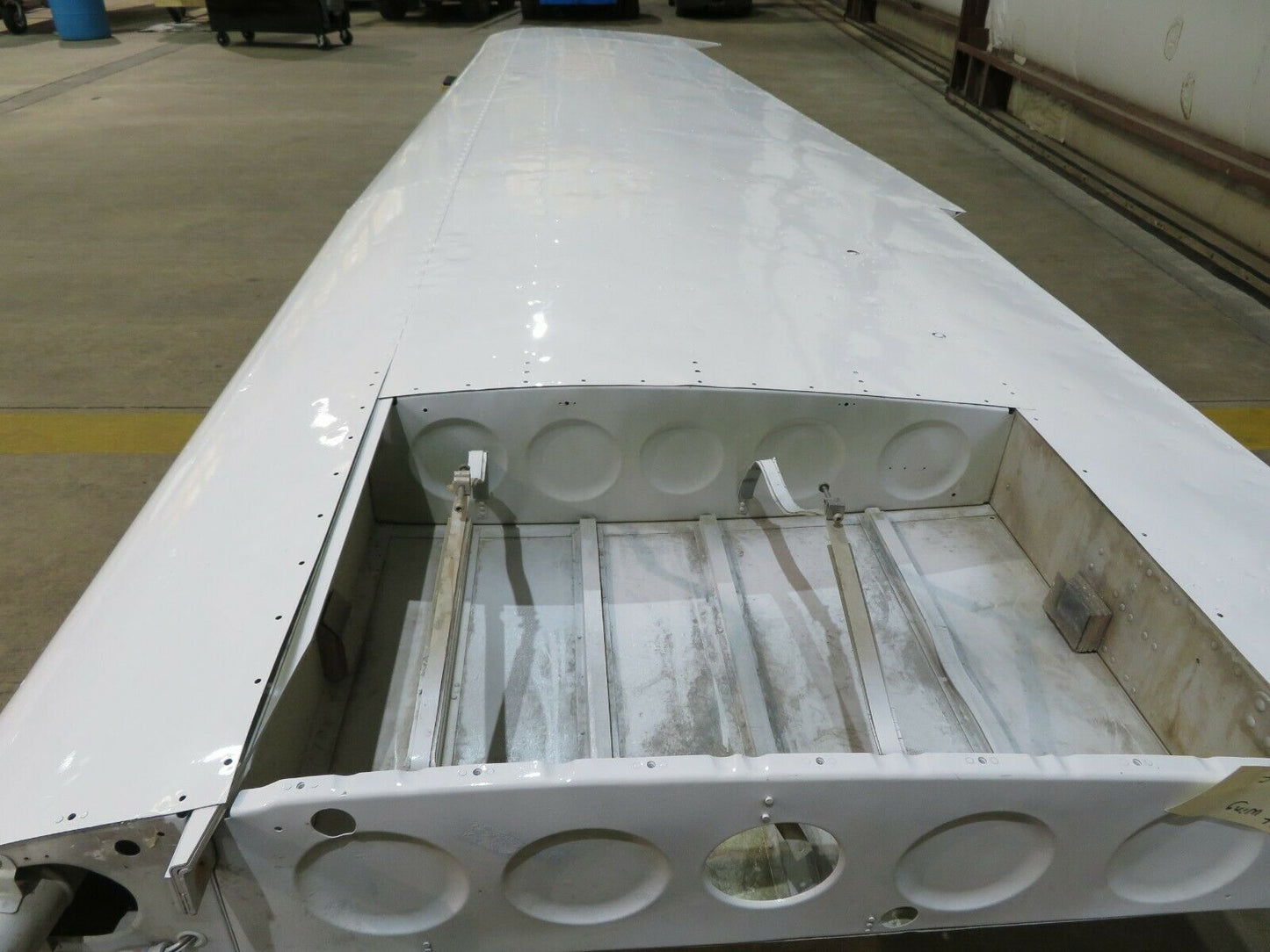 1970 Cessna 150K Right Hand Wing Structure P/N 0426005-38 (1120-335)