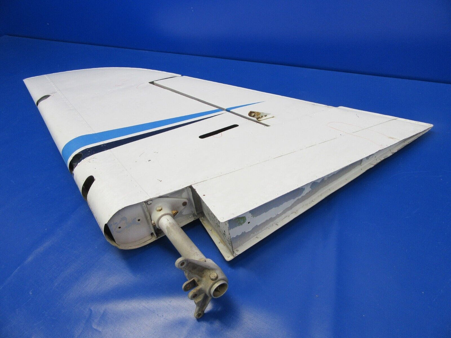 Piper PA-23-150 / 160 Rudder Assy w/ Tab P/N 17068-37 (0723-12)