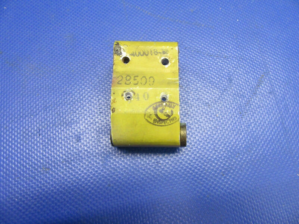 Beech Baron 95-B55 Upper Cabin Door Hinge P/N 35-400018 (1121-389)