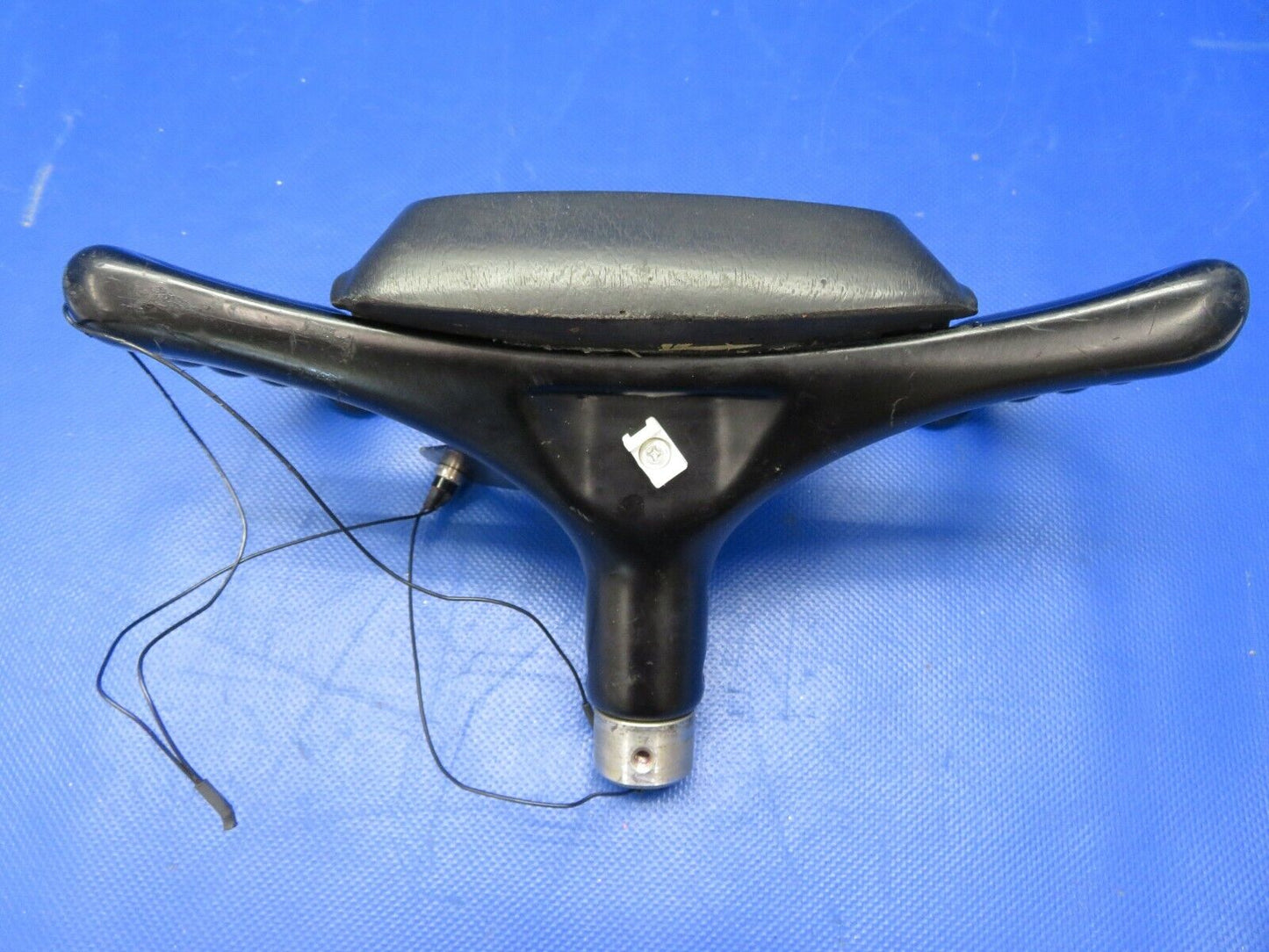 Cessna Cardinal 177RG Control Wheel w/ Push to Talk Switch 1767078-3 (0621-814)
