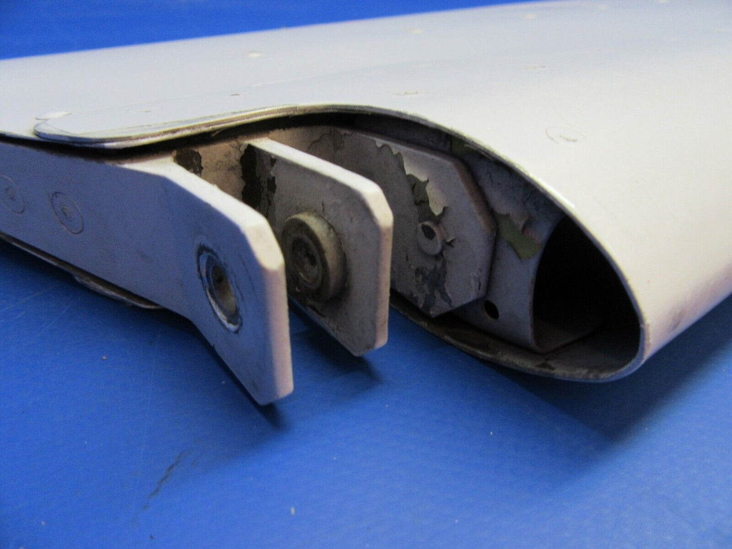 Piper Aerostar 600 601 601P 602P Rudder / Elevator P/N 240027-01 (1022-208)