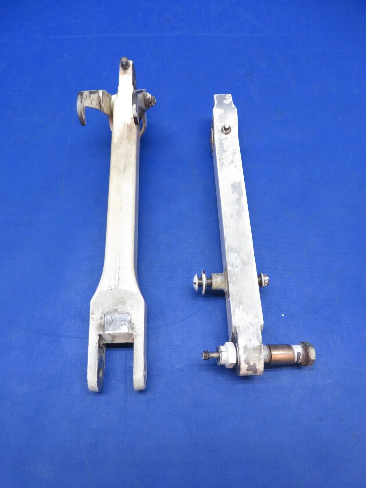 Cessna 310 / 310Q LH Side Brace Assy MG Retract P/N 5141001-33 (0823-787)