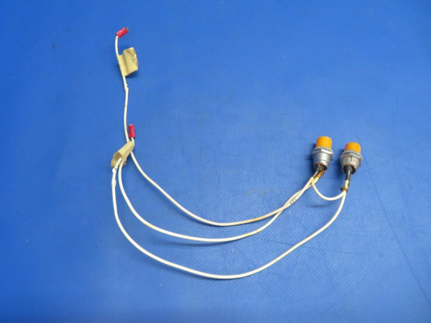 Piper PA-28-180 Indicator Light "Hi Vac" & "Lo Vac" P/N 67422-02 (0323-749)
