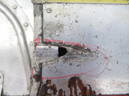 Damaged Cessna 182D / 182 LWR Cowl Assy P/N 0752031-28 (0923-581)