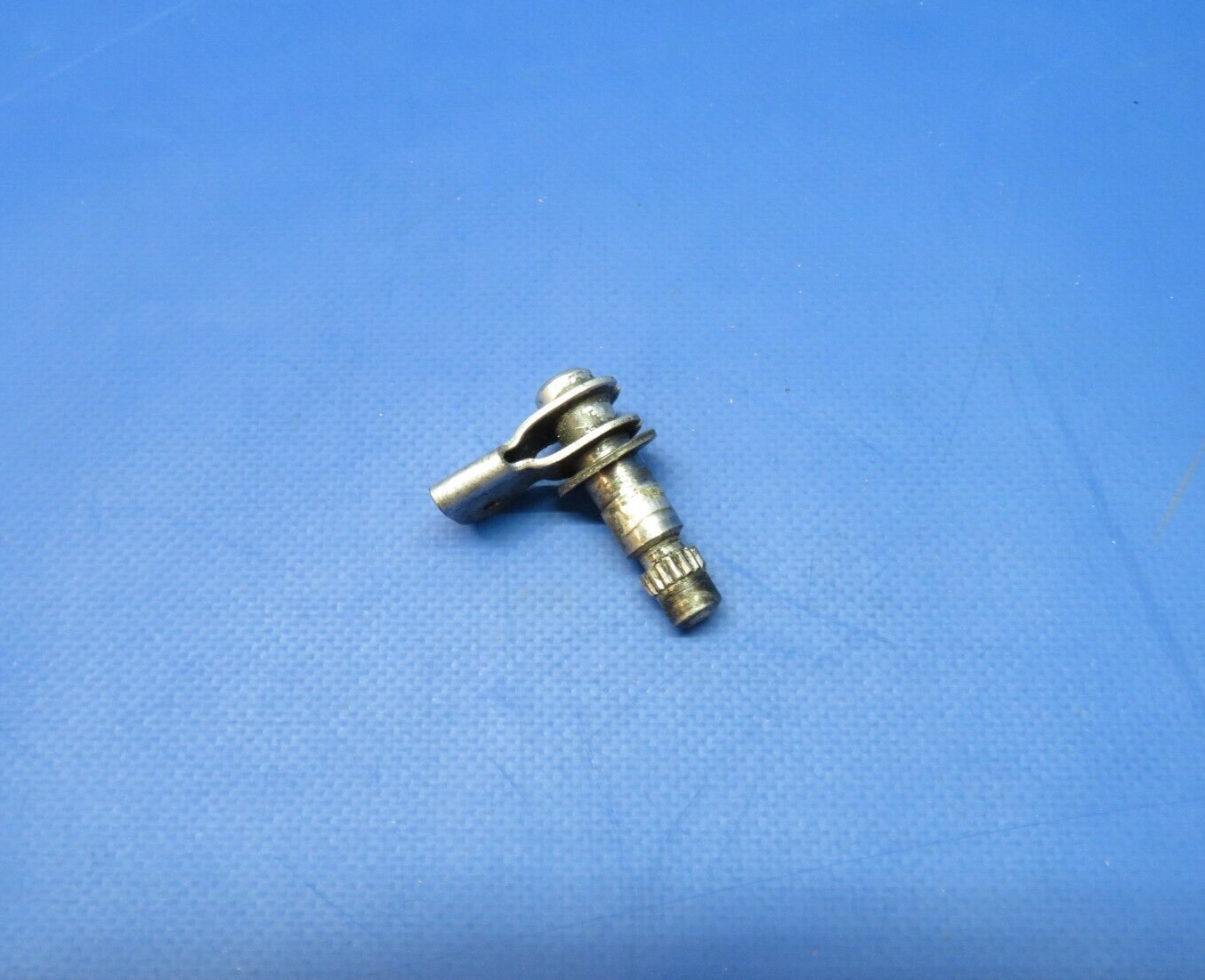 Cessna 172 / 172E Cabin Door Handle Shaft RH P/N 0511227-6 (0223-599)