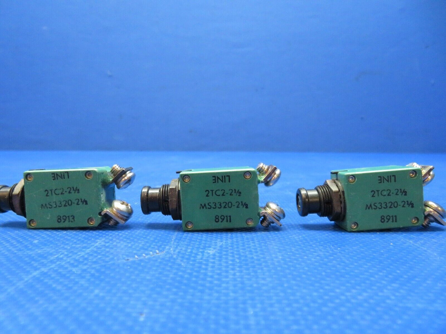 Klixon 25 amp & 2.5 amp Circuit Breaker P/N 9TC-25 LOT OF 4 (0224-195)